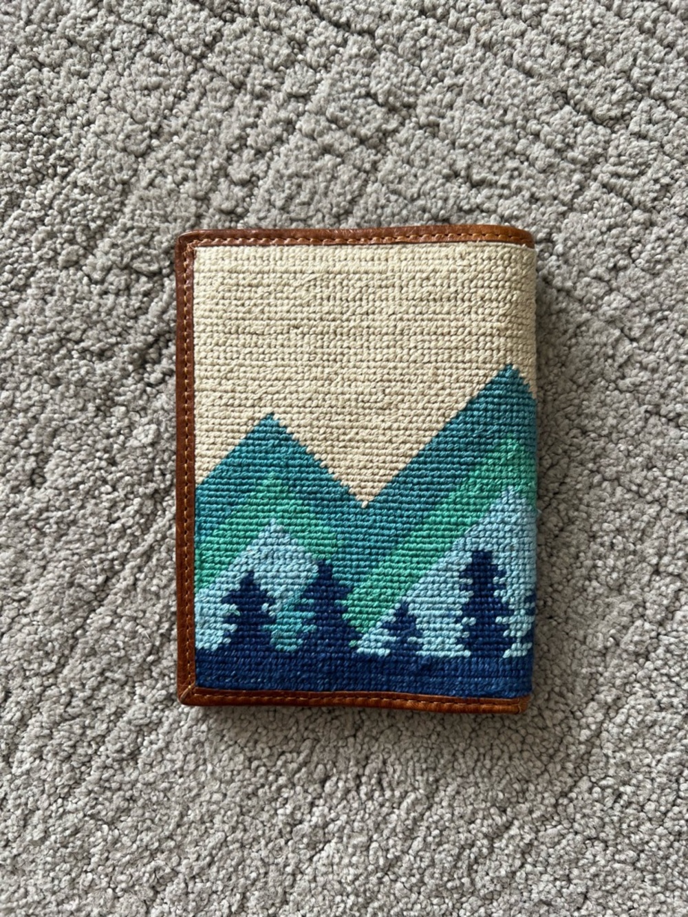 Smathers & Branson Mod Mountain Passport Case - Picture 2 of 12
